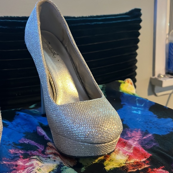 Qupid platform heels - Picture 3 of 5